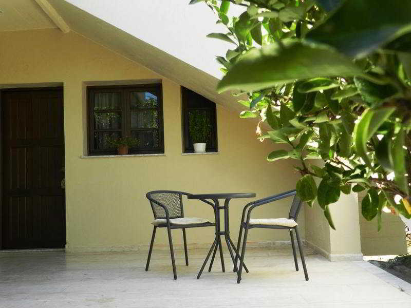 Evangelos Apartments Platanés Buitenkant foto
